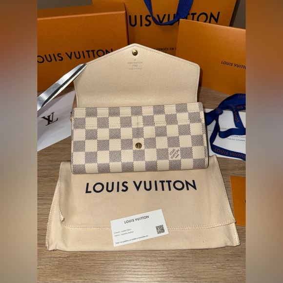 LOUIS VUITTON SARAH WALLET Damier Azur Canvas wallet. - Picture 3 of 15